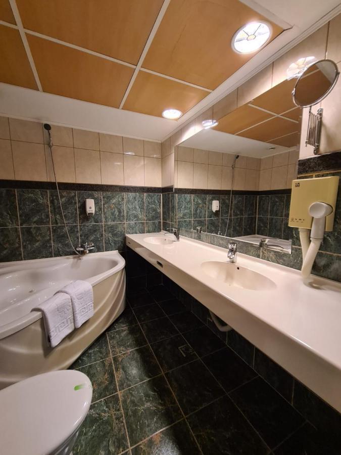 Hotel Mojo Bukareszt Zewnętrze zdjęcie